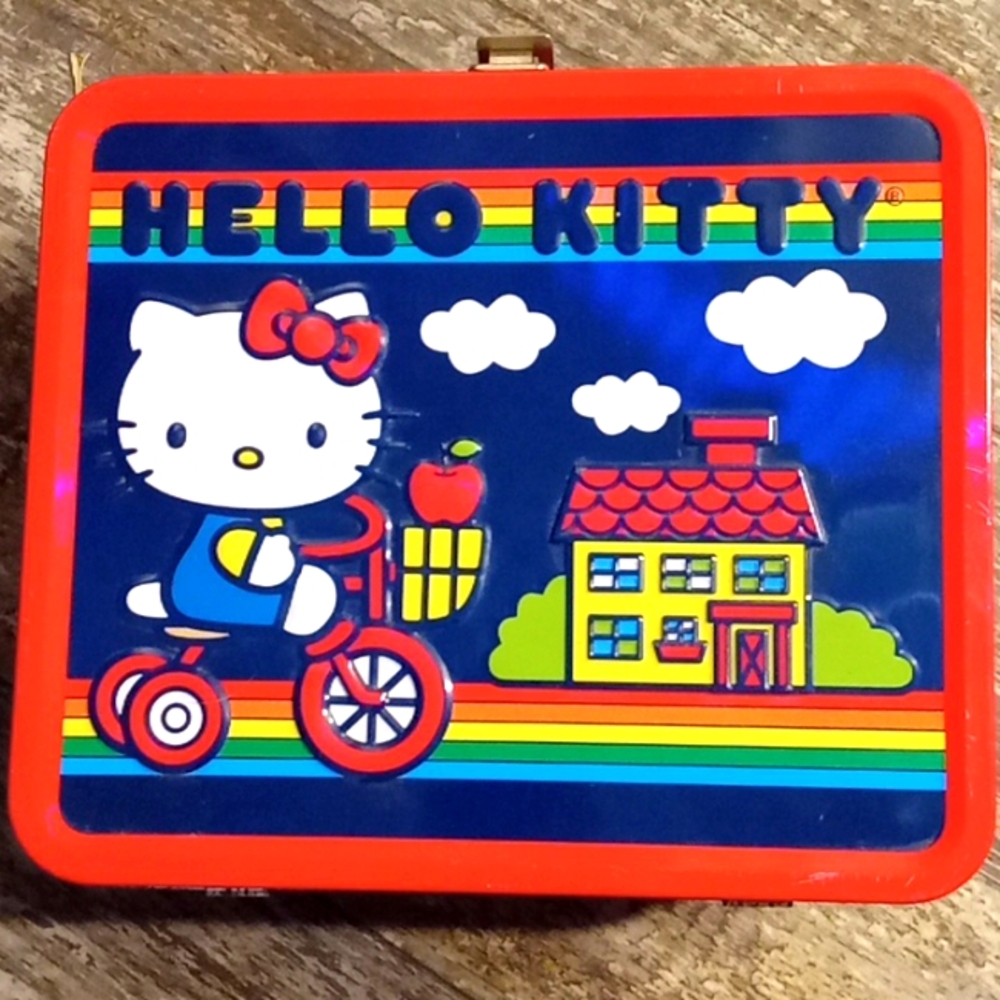 Hello Kitty tin lunch box